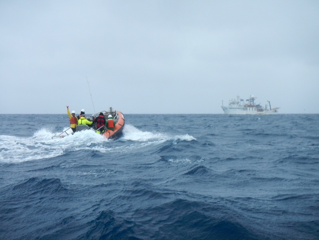 At the end of the day, the team transits over bumpy waves back to the NOAA Ship Hi‘ialakai.